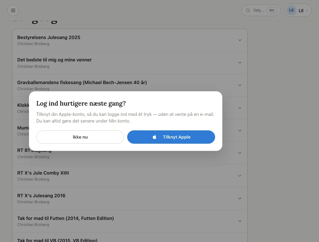 X RT 81 — sangbog med tekst og sing-along